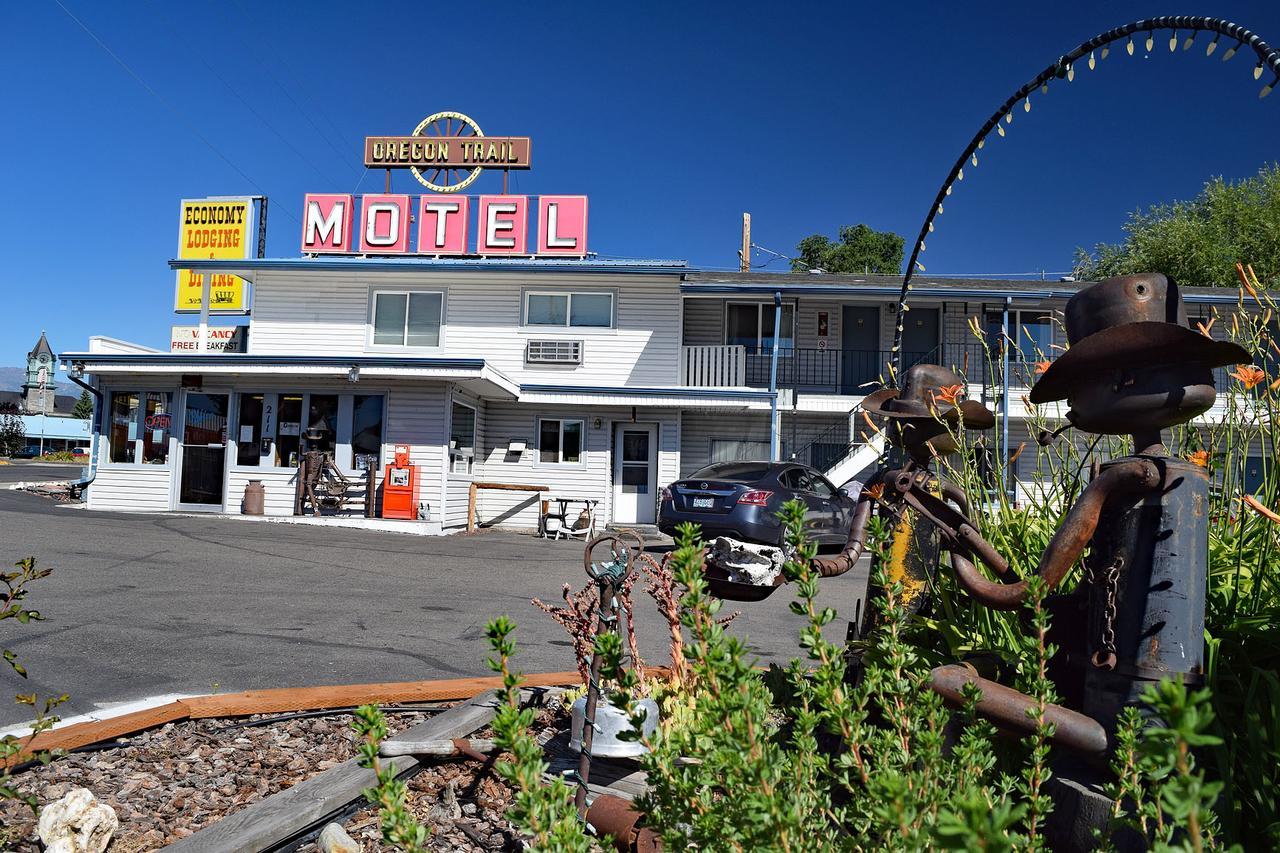Oregon Trail Motel And Restaurant เบเกอร์ซิตี้ ภายนอก รูปภาพ